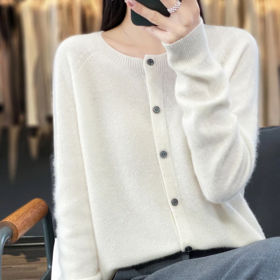 Annika™ - Soft and elegant wool cardigan
