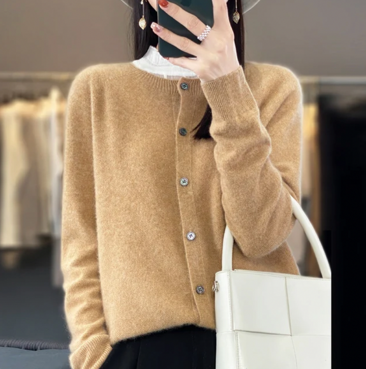 Annika™ - Soft and elegant wool cardigan