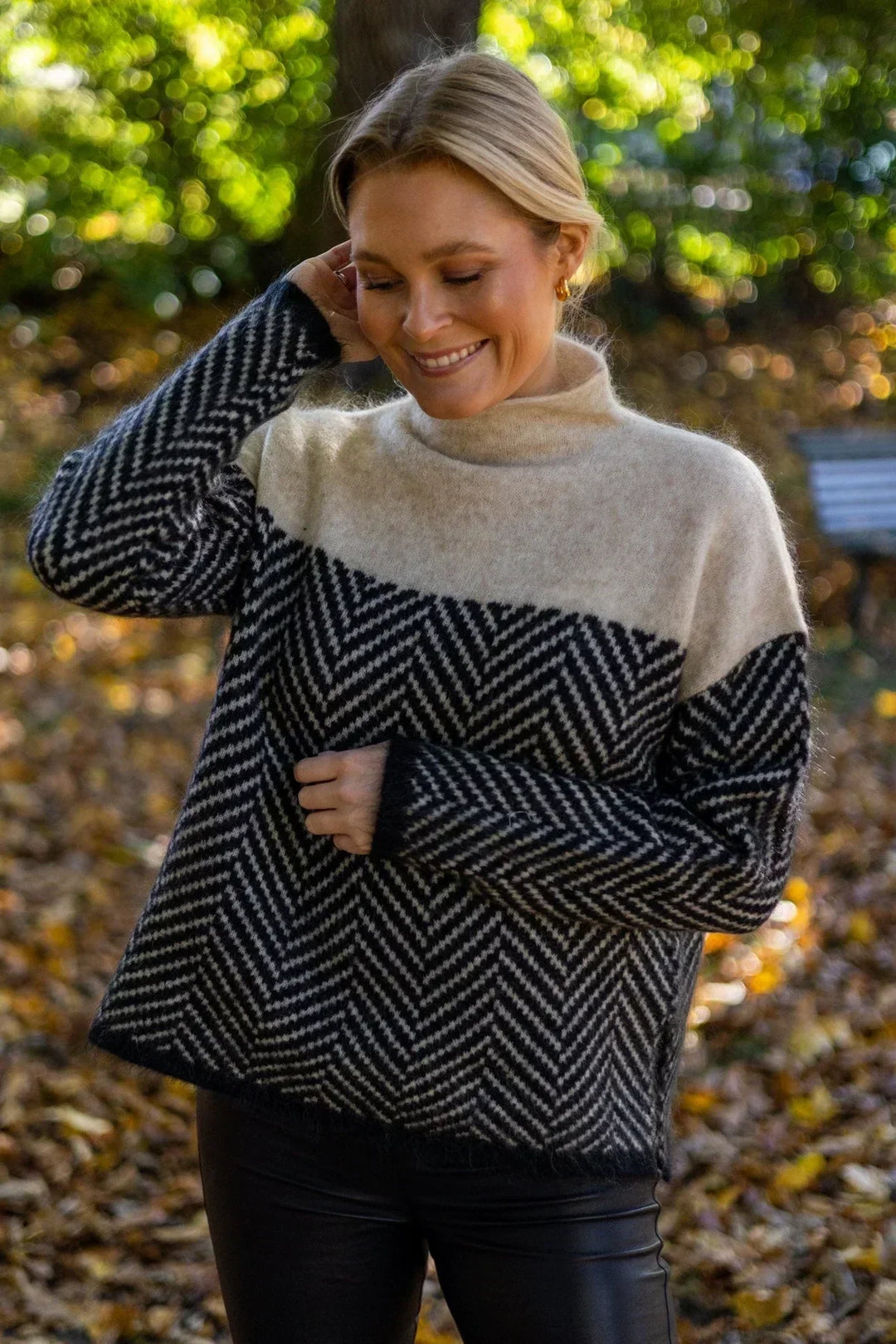 Kiki™ - Cashmere Turtleneck